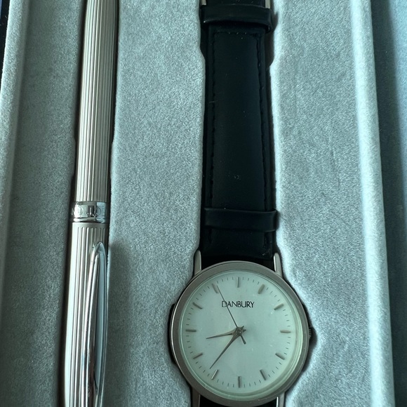 Vintage Danbury Watch and Pen Kit - Picture 3 of 4